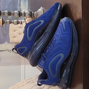 Nike 720